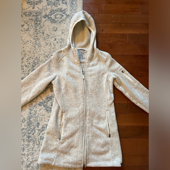LL Bean Women’s XS (petite) Hooded Jacket. EUC - Picture 5 of 10
